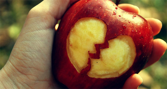 apples-broken-heart-l